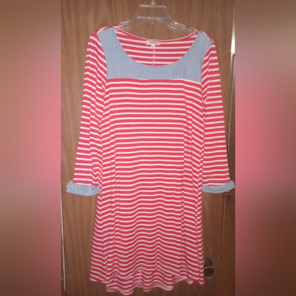 New umgee dress size small  red white stripe